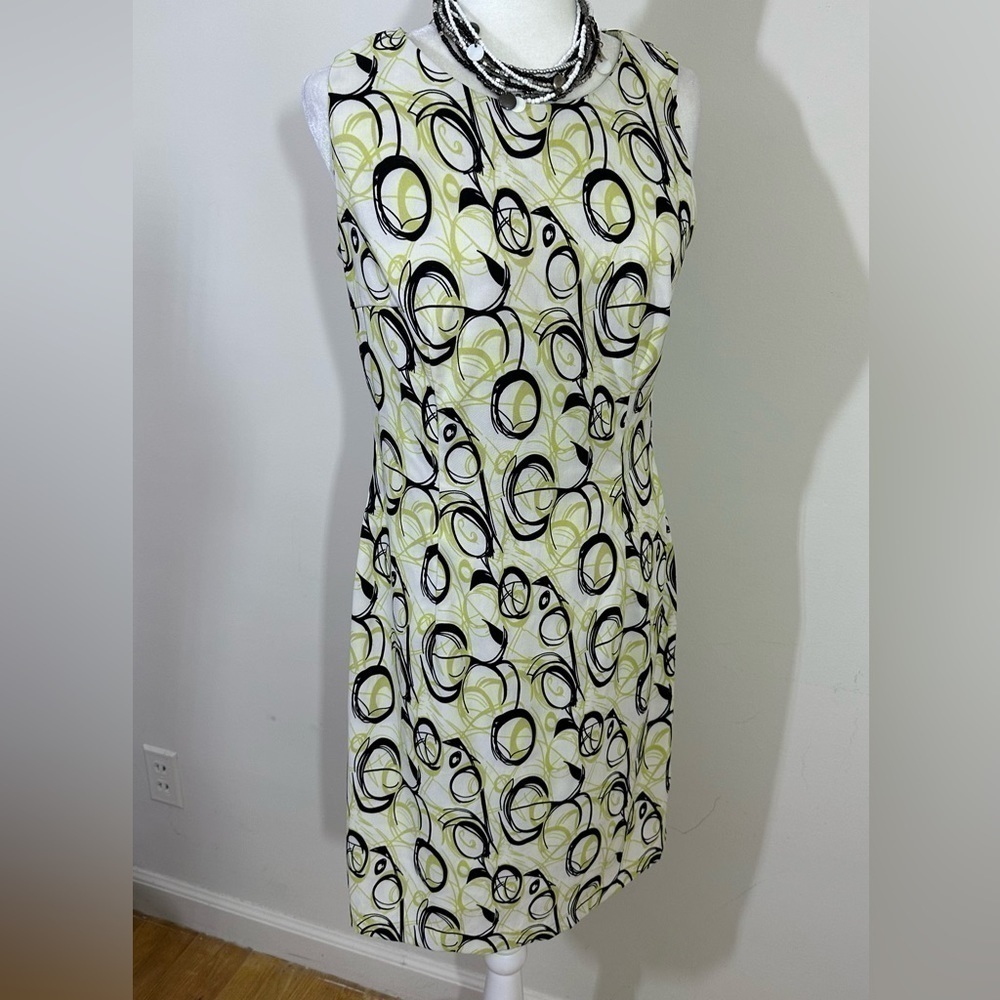 Ronni Nicole sz 8 dress sheath style in an abstract print lime, black, & white - Picture 6 of 13